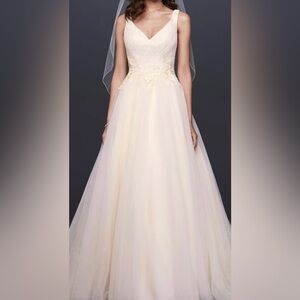 Davids Bridal Tulle Wedding Dress
